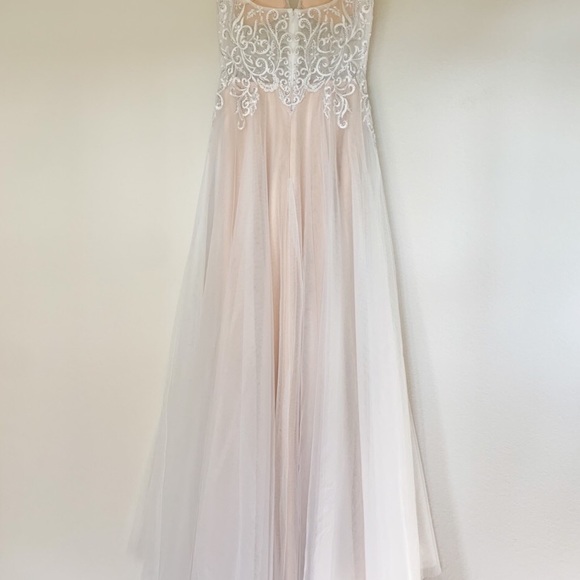 Lulu’s Wedding Dress - Picture 2 of 6